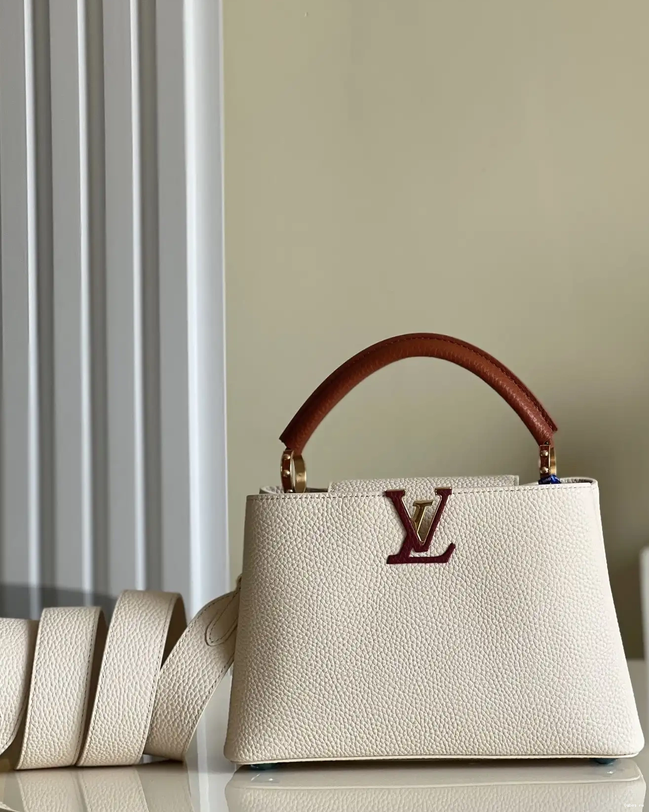 LOUIS VUITTON CAPUCINES BB 0327